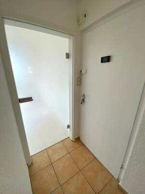 Zentrale und moderne 3-Zimmer Wohnung mit einer Einbauküche! – 47249 Duisburg – Vorschaubild 3