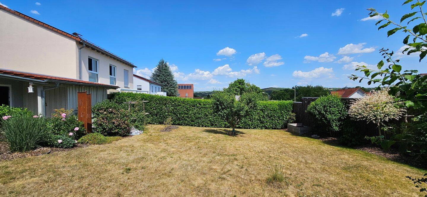 Exklusives Familiendomizil mit Südgarten und Doppelgarage im Regensburger Stadtnorden – Regensburg – Vorschaubild 9
