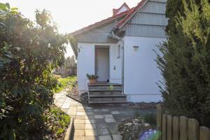 Familienparadies! - Hochwertig saniertes Einfamilienhaus mit Pool und Kamin in ruhiger Siedlungslage – 1239 Dresden – Vorschaubild 6