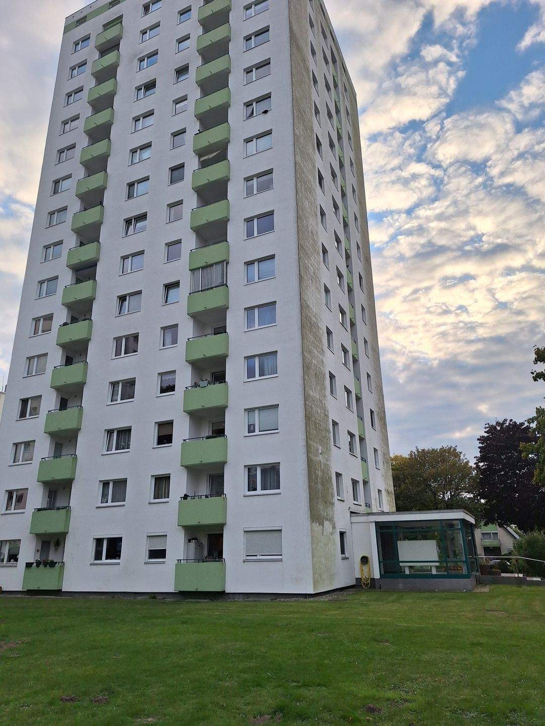 Gemütliche Wohnung in der 4. Etage; 23560 HL- Moisling