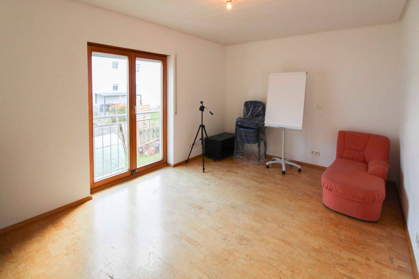 Seltenes Juwel in Sackgassenlage: Moderne Familien-Residenz auf traumhaften 1.400 m² Naturgrundstück – Gemmingen – Vorschaubild 3