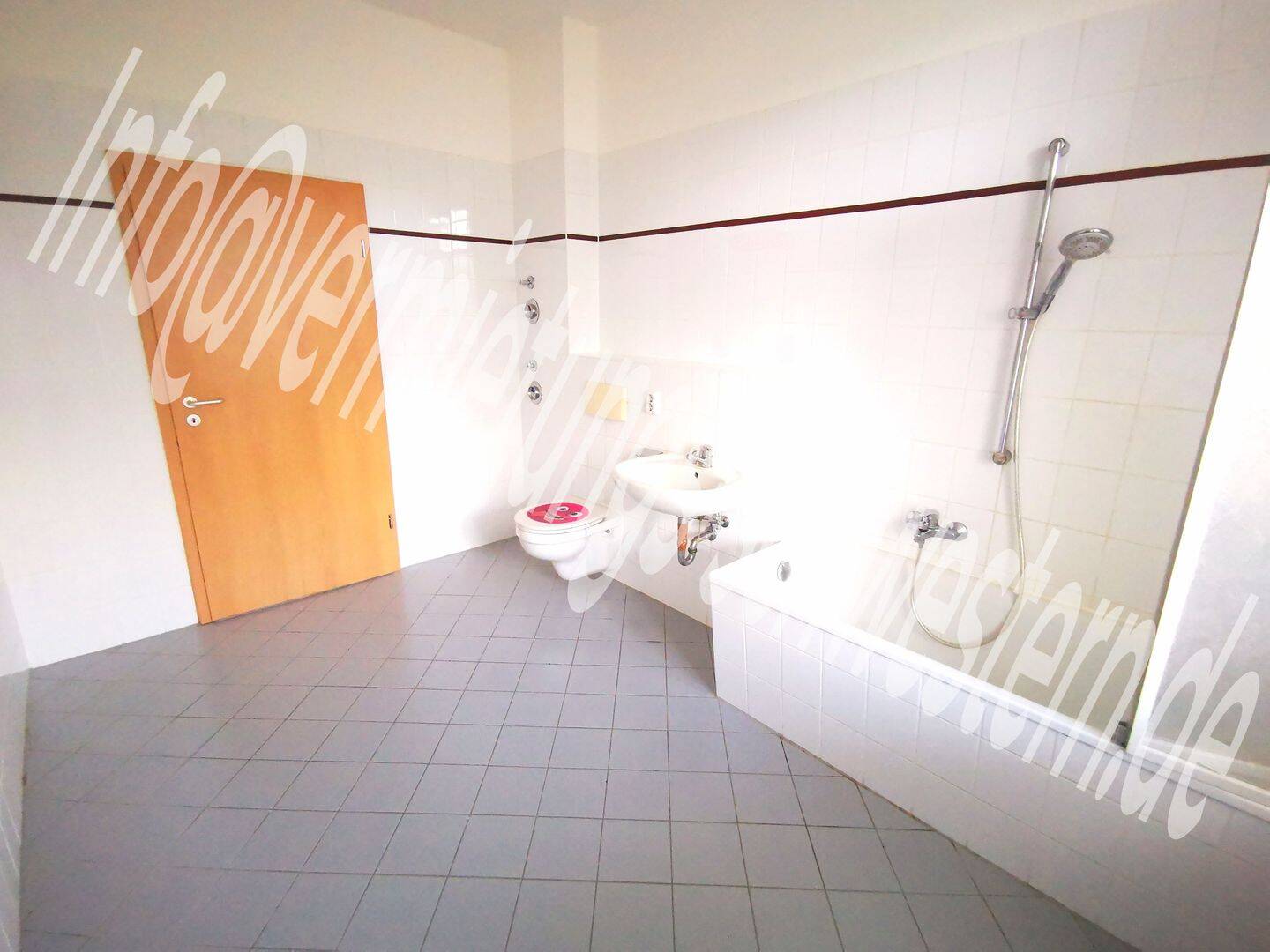 2,5 Zimmer- besonderes geschnittene Altbauwohnung in ruhiger Lage mit viel Platz – Chemnitz – Vorschaubild 5