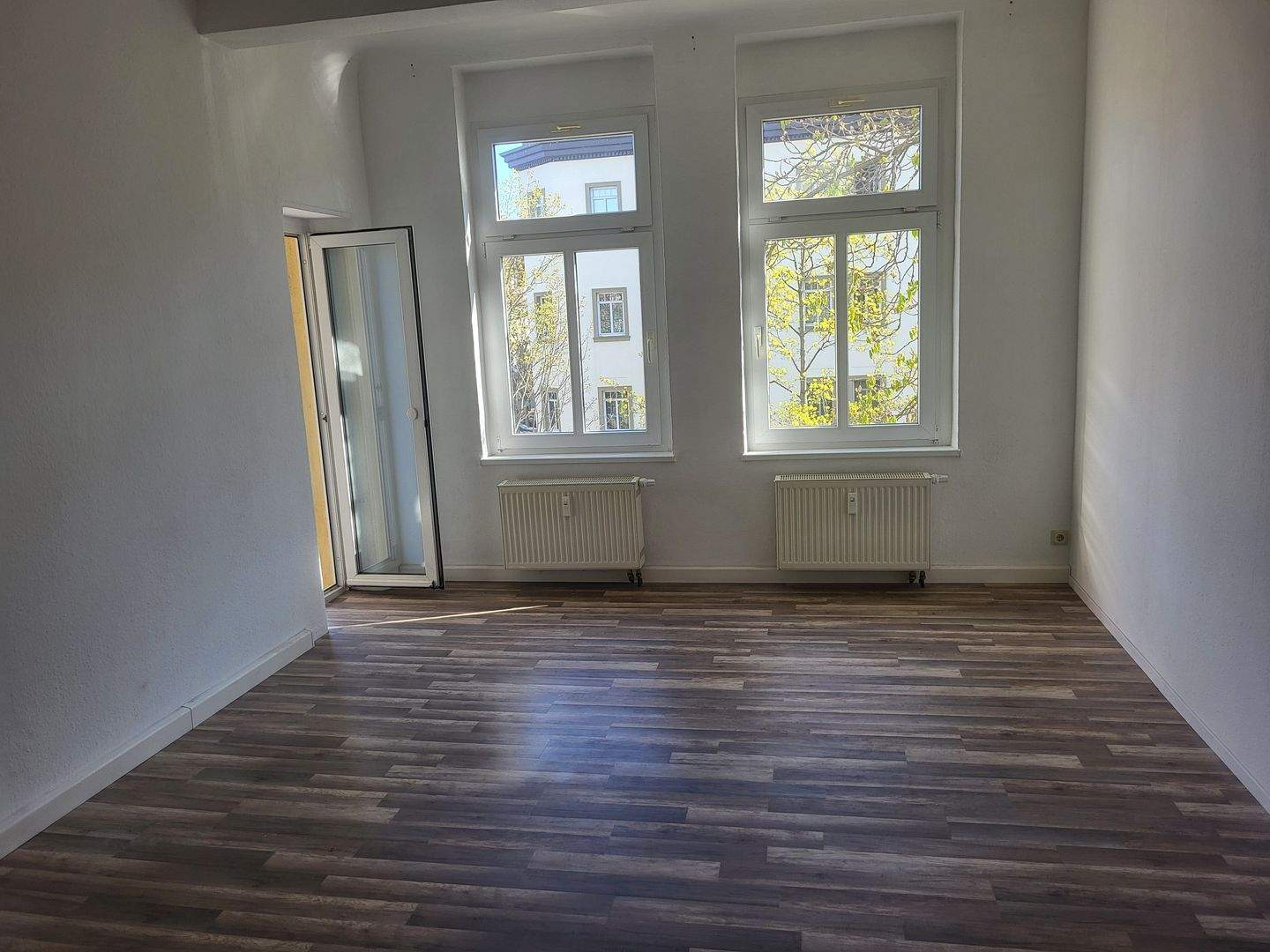 CORDULA IMMOBILIEN schöne 3 Raumwohnung mit Balkon und Dusche cordula 2248 – Erfurt – Vorschaubild 2