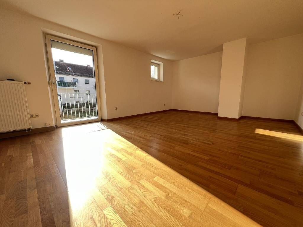 Bezugsfreie 3-Zimmer-Wohnung in der Grünen Mitte mit zwei Balkonen – Regensburg – Vorschaubild 2