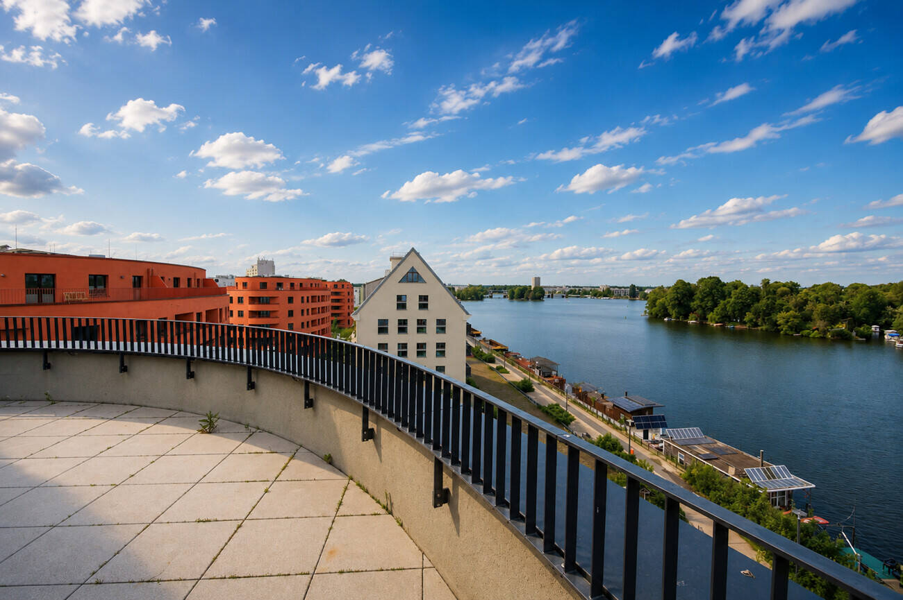 Einzigartige 2-Zimmer-Penthouse-Wohnung mit großer Dachterrasse und sensationellem 180°-Havelblick! – Berlin – Vorschaubild 4