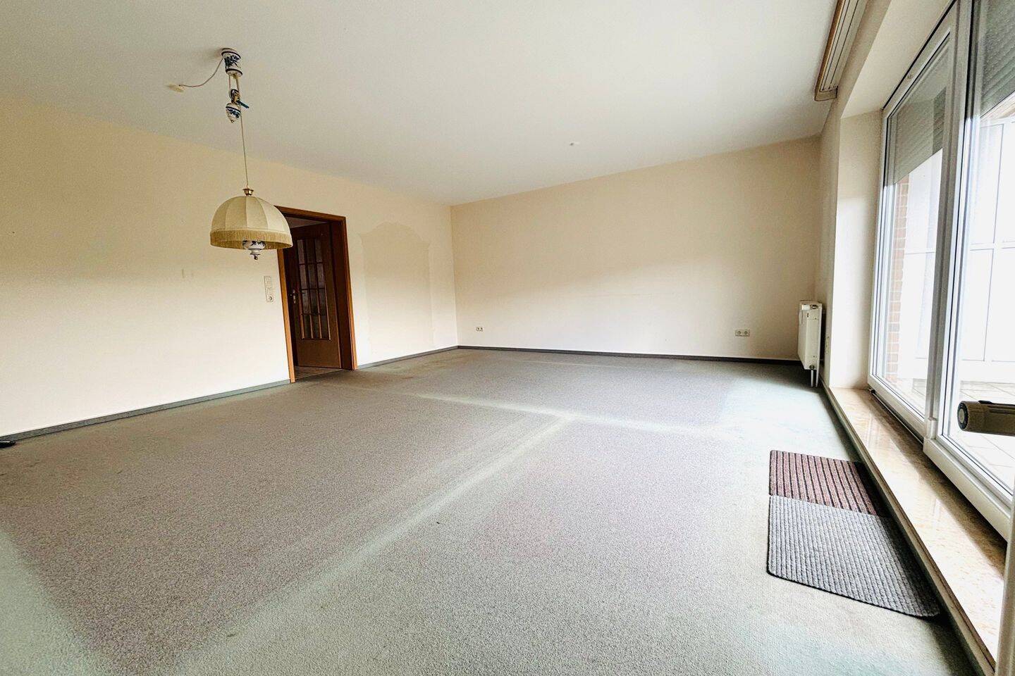Lichtdurchflutete Wohnung mit Tiefgaragenstellplatz und Südbalkon – Lübeck – Vorschaubild 7