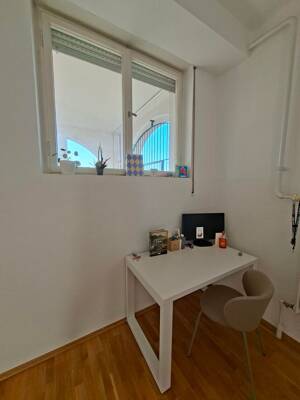 Exklusives, voll möbliertes Zimmer mit großer Terrasse in zentraler Stuttgarter Lage – 70182 Stuttgart – Vorschaubild 4