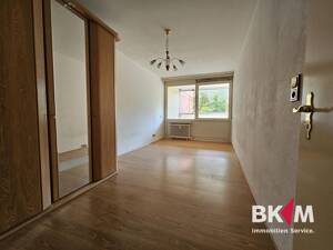 Großzügige 3-Zimmer-Wohnung mit Loggia und Stellplatz – 22529 Hamburg – Vorschaubild 5
