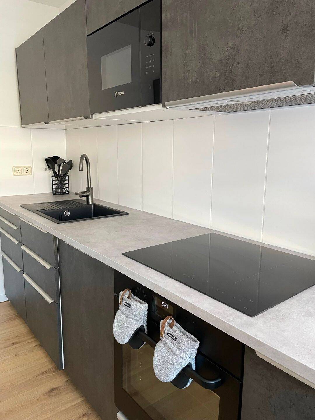 Helle 2,5-Zimmer-Wohnung mit Balkon, Aufzug und Einbauküche in attraktiver Lage sucht Nachmieter – Nürnberg – Vorschaubild 4