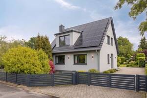 Naturidylle trifft XXL-Freiraum: Einfamilienhaus mit riesiger Hobbyhalle in Krefeld-Verberg! – 47802 Krefeld – Vorschaubild 1