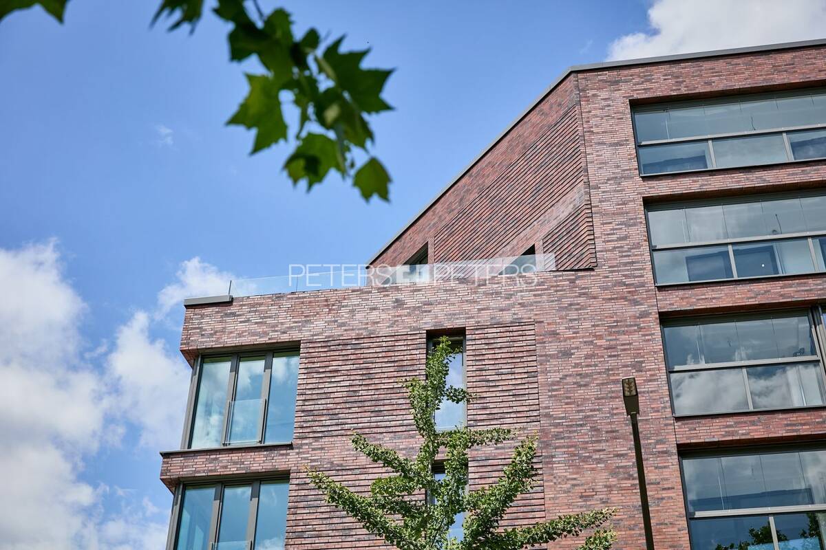 Design trifft Großzügigkeit - hochwertiger Neubau mit offenem Wohnbereich – 22767 Hamburg – Bild 1 von 9