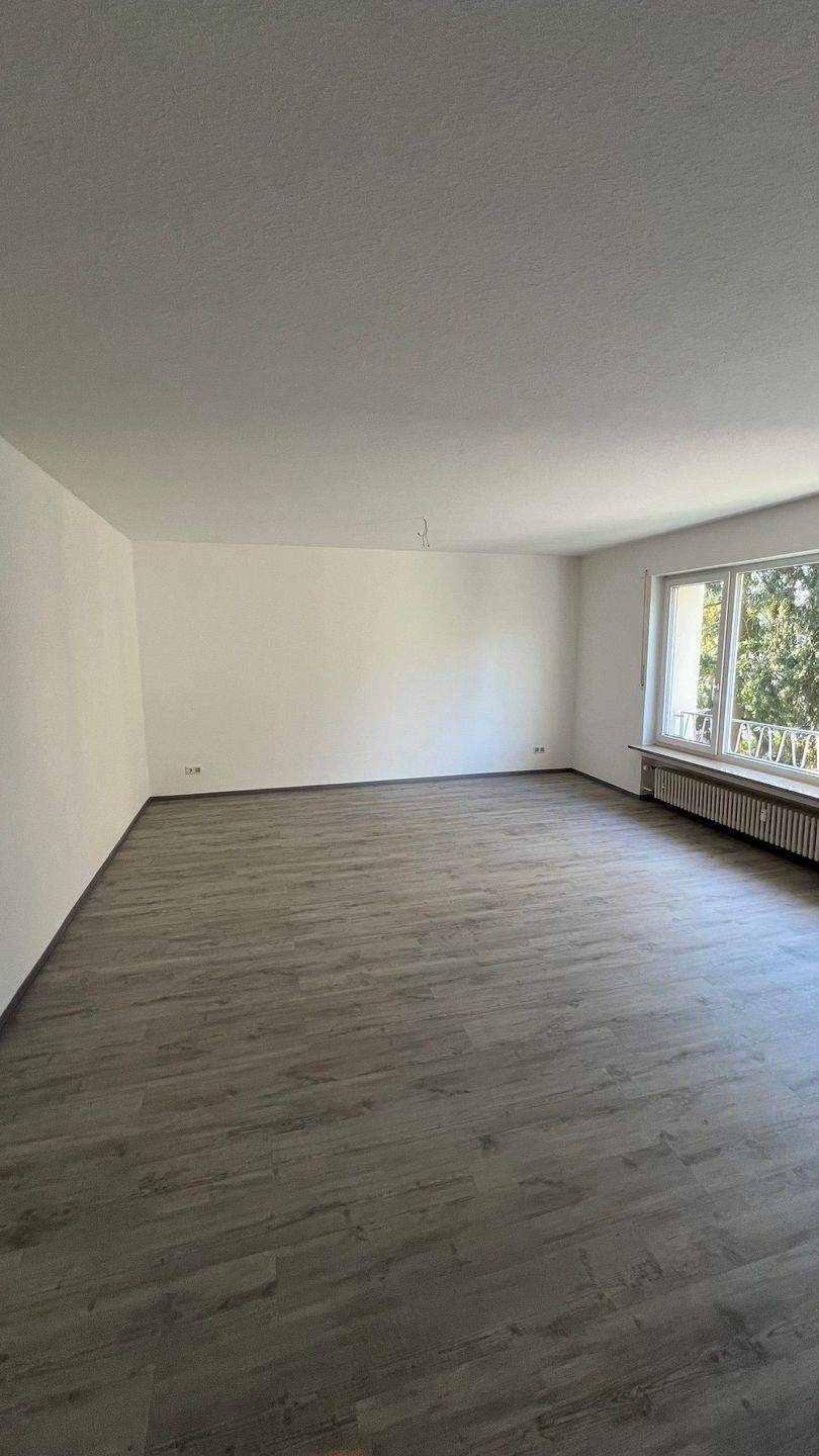 Moderne 4-Zimmer-Wohnung mit Balkon in Fürth, Oberfürberg – Fürth – Vorschaubild 5