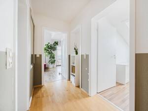 Attraktive 4-Zimmer-Dachgeschosswohnung mit Weitblick – 88069 Tettnang – Vorschaubild 3