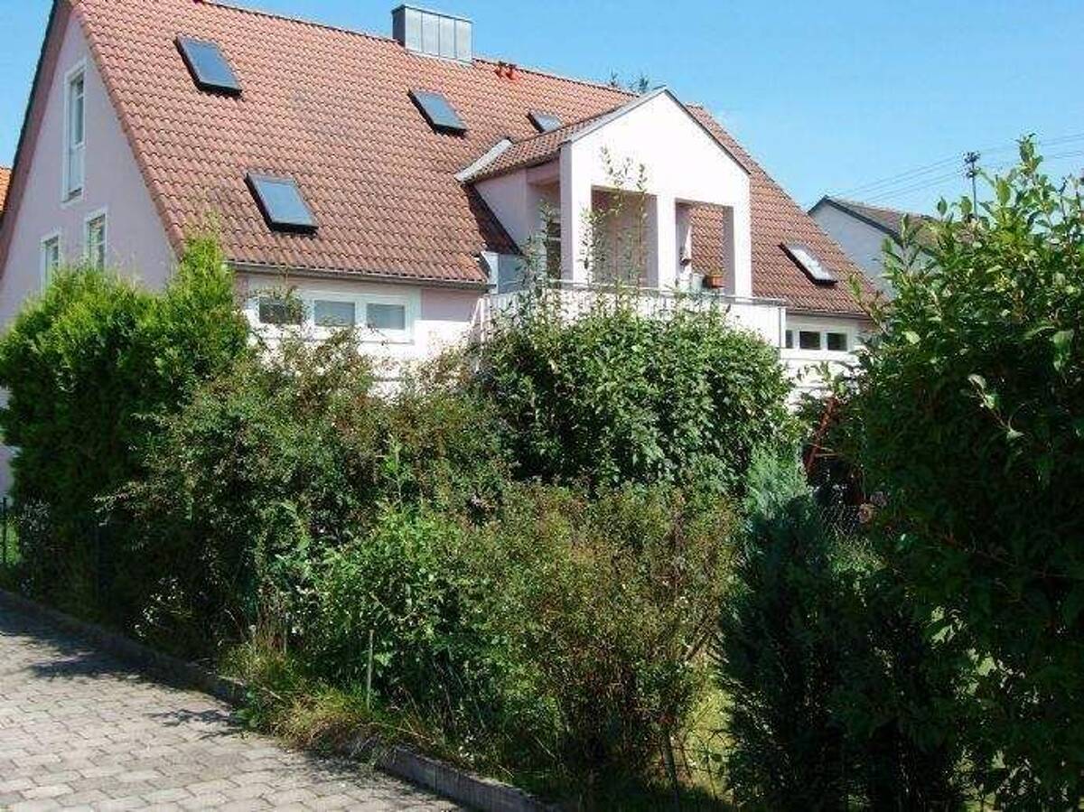 3 ZKB Wohnung mit Balkon, EBK, renoviert, ruhige Wohnlage – 85049 Ingolstadt – Bild 1 von 9
