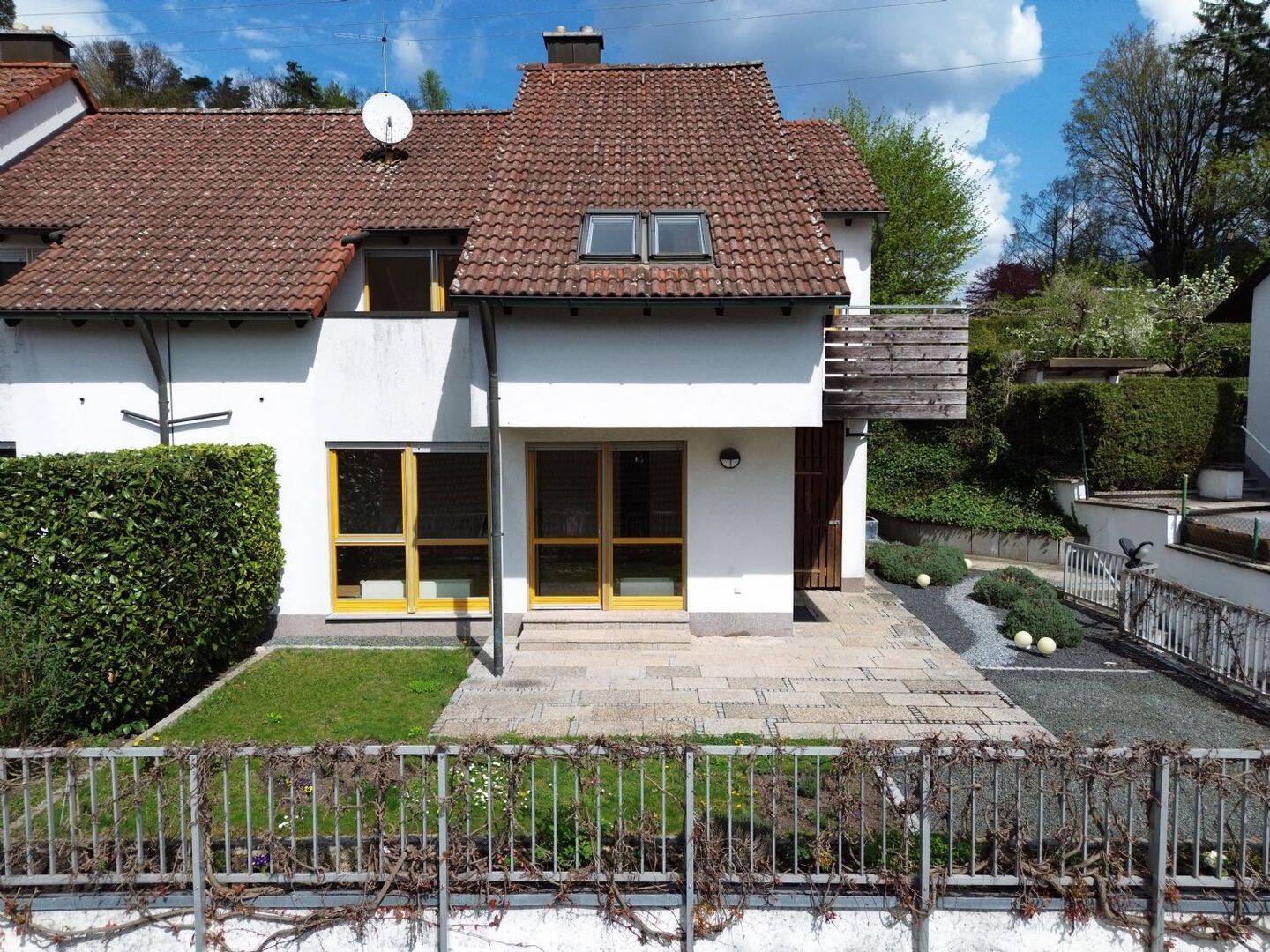 Sofort verfügbare Doppelhaushälfte mit Garten in ruhiger Wohnlage von Nürnberg-Brunn – Nürnberg – Vorschaubild 3