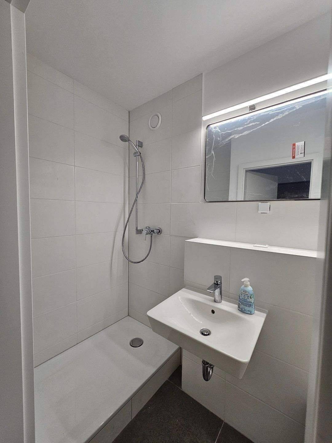 Kölner Westen - renovierte 2 Zimmer Eigentumswohnung inkl. Aufzug, Balkon und PKW Tiefgaragenstellplatz ab sofort zum Kauf – Köln – Vorschaubild 6