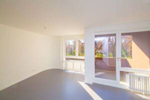 1 Zi-Whg mit Südbalkon EBK Aufzug im VH 2. OG mit Blick ins Grüne – 12161 Berlin – Vorschaubild 3
