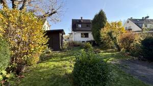 METZ IMMOBILIEN - Charmante Doppelhaushälfte mit großem Garten und Ausbaupotenzial – 60488 Frankfurt am Main – Vorschaubild 3