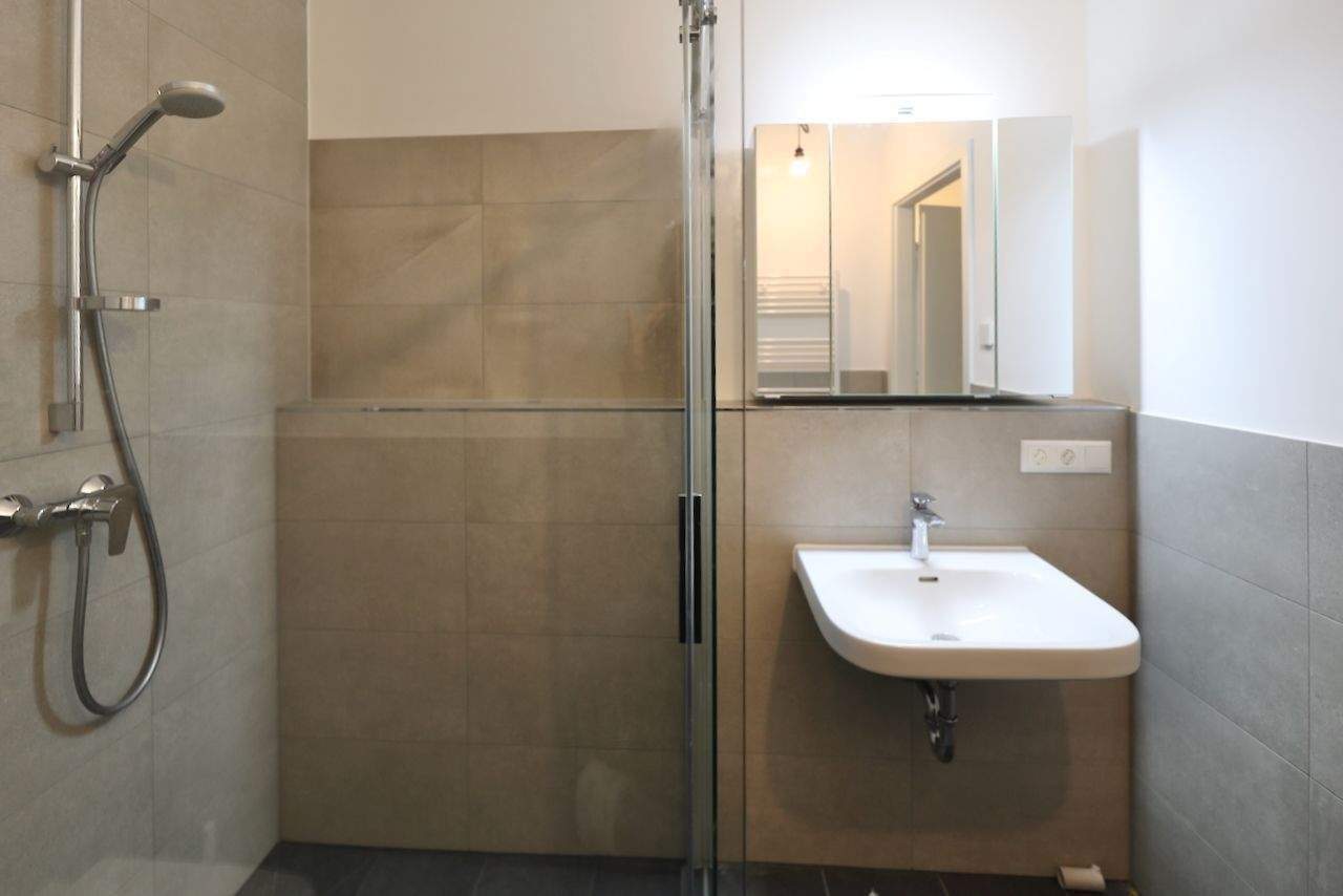 BARRIEREFREIE WOHNUNG MIT TERRASSE & GEMEINSCHAFTSGARTEN - TG-STELLPLATZ - IDEAL FÜR EINE FAMILIE – Berlin – Vorschaubild 9