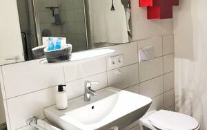 Zimmer in Stuttgart-Möhringen mit eigener Dusche/Wc für Wohnen auf Zeit – 70567 Stuttgart – Vorschaubild 5