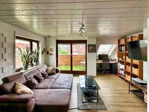 2 Zimmer- Dachgeschoss- Wohnung in schöner Wohnlage in Neu-Ulm / Pfuhl