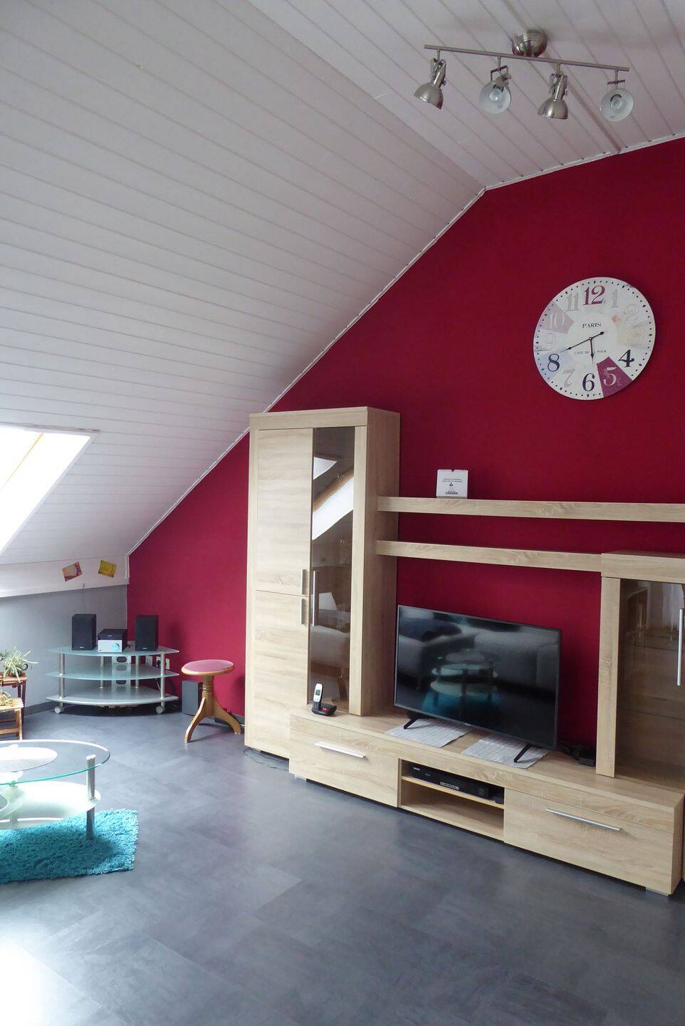 Röpke + Partner Immobilien: Attraktives Dachgeschoss auf dem Pforzheimer Sonnenhof!