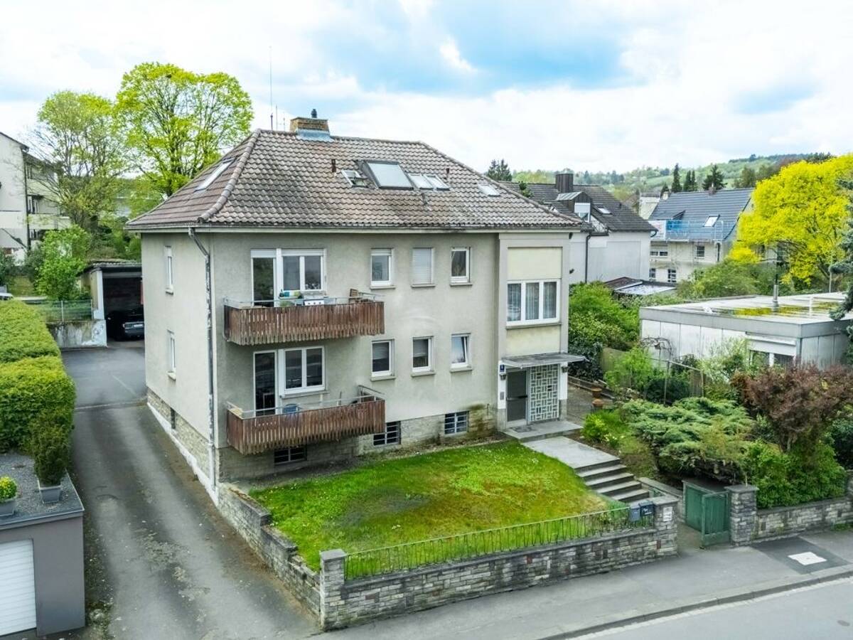 Vermietetes Dreifamilienhaus in Würzburg/Heidingsfeld – 97084 Würzburg – Bild 1 von 9
