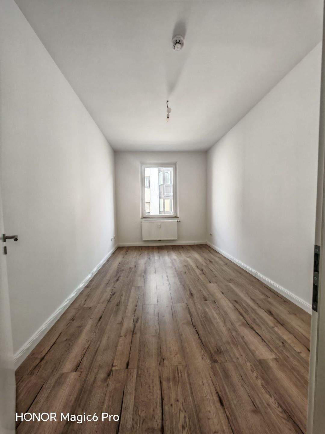 Helle und hochwertig renovierte 2-Zimmer Wohnung inkl. Einbauküche – Nürnberg – Vorschaubild 7