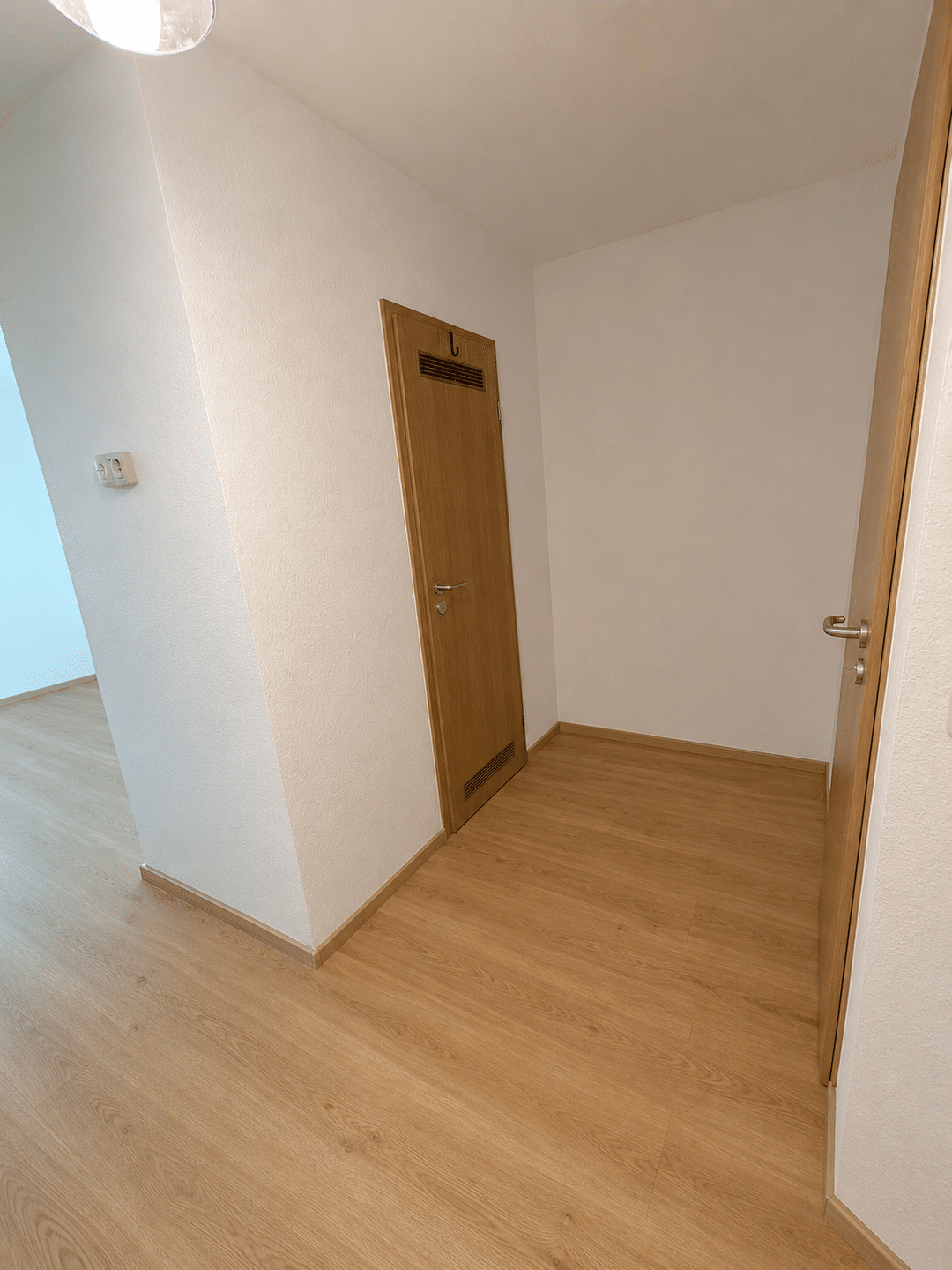 Ruhig, grün, stadtnah: Barrierearme 2-Zimmer-Wohnung in Leipzigs Top-Wohnlage – Leipzig – Vorschaubild 3
