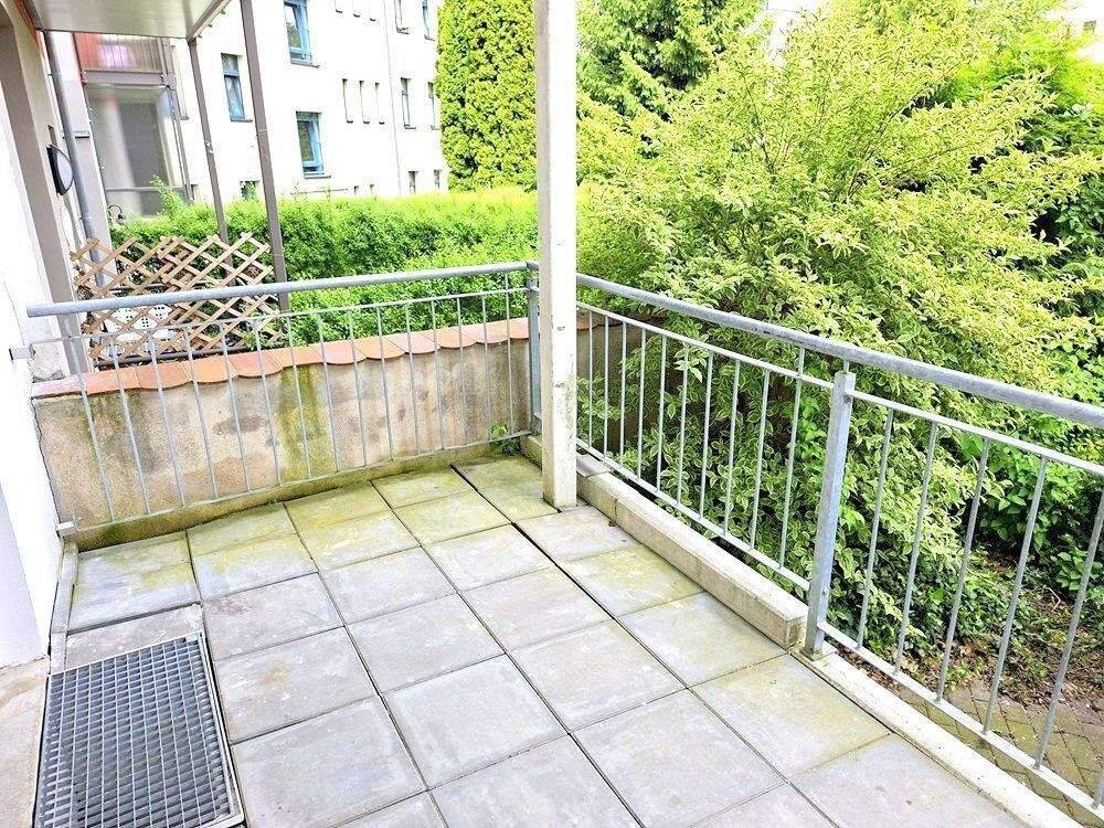 !! 4-Zimmer-Wohnung in ruhiger Nebenstraße mit Balkon und PKW-Stellplatz !! – Chemnitz – Vorschaubild 6
