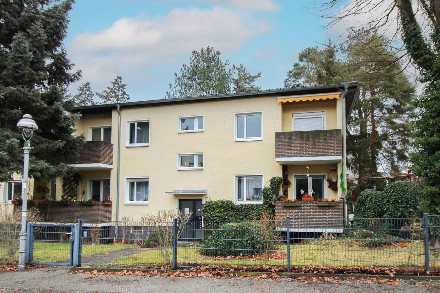 Bezugsfrei: 2-Zimmer-Wohnung mit Balkon, fußläufig zum S-Bahnhof Osdorfer Straße – Berlin – Bild 1 von 8