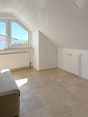 Kassel-Brasselsberg: Wohnung mit großer Loggia, eigener Garage und einem überwältigenden Fernblick – 34132 Kassel – Vorschaubild 6