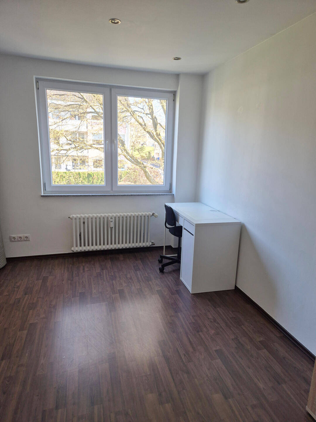 Bezugsfreie 4-Zimmer-Eigentumswohnung mit Loggia und idealer Raumaufteilung - modernisiert 2013 – Bonn – Vorschaubild 6