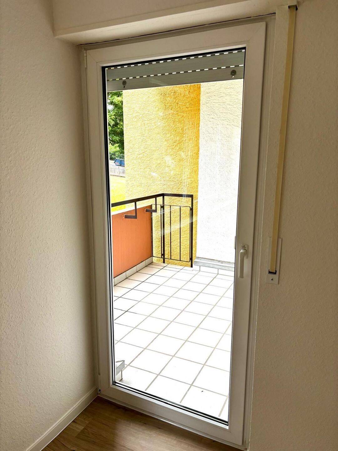 Helle, neu renovierte 3 Zimmerwohnung in ruhiger Wohnlage – Pforzheim – Vorschaubild 4