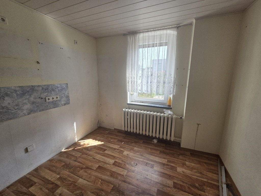Charmante Doppelhaushälfte mit Potenzial in Limbach-Oberfrohna! – Limbach-Oberfrohna – Vorschaubild 6