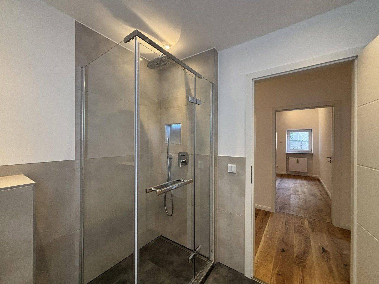 WG-geeignet & saniert: 3 Zimmer mit 2 Bädern in der Maxvorstadt – München – Vorschaubild 9