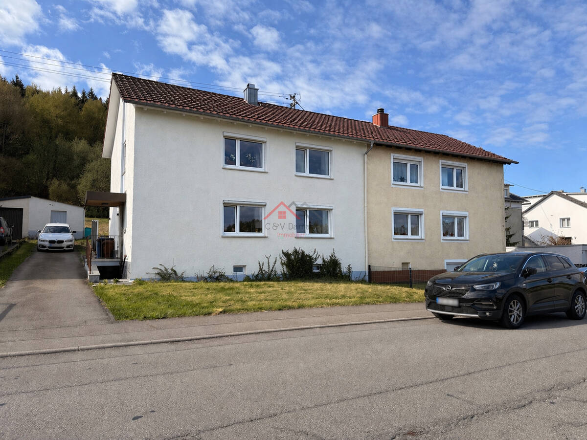 "Zwei Wohneinheiten - ideal für Familie oder Wohnen & Arbeiten mit großer und sonniger Südterrasse" – Tuttlingen – Vorschaubild 4