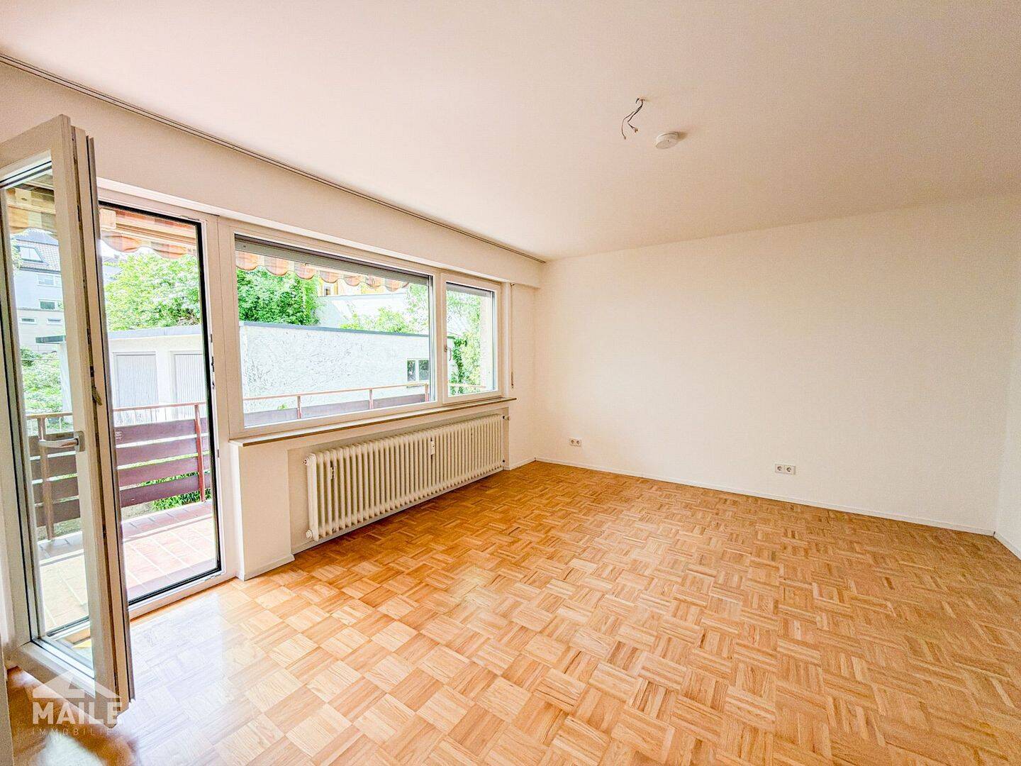 Urbanes Wohnen im Grünen: 5-Zimmer-Wohnung, zwei Balkone, eine Garage und Stellplatz! – Stuttgart – Vorschaubild 4
