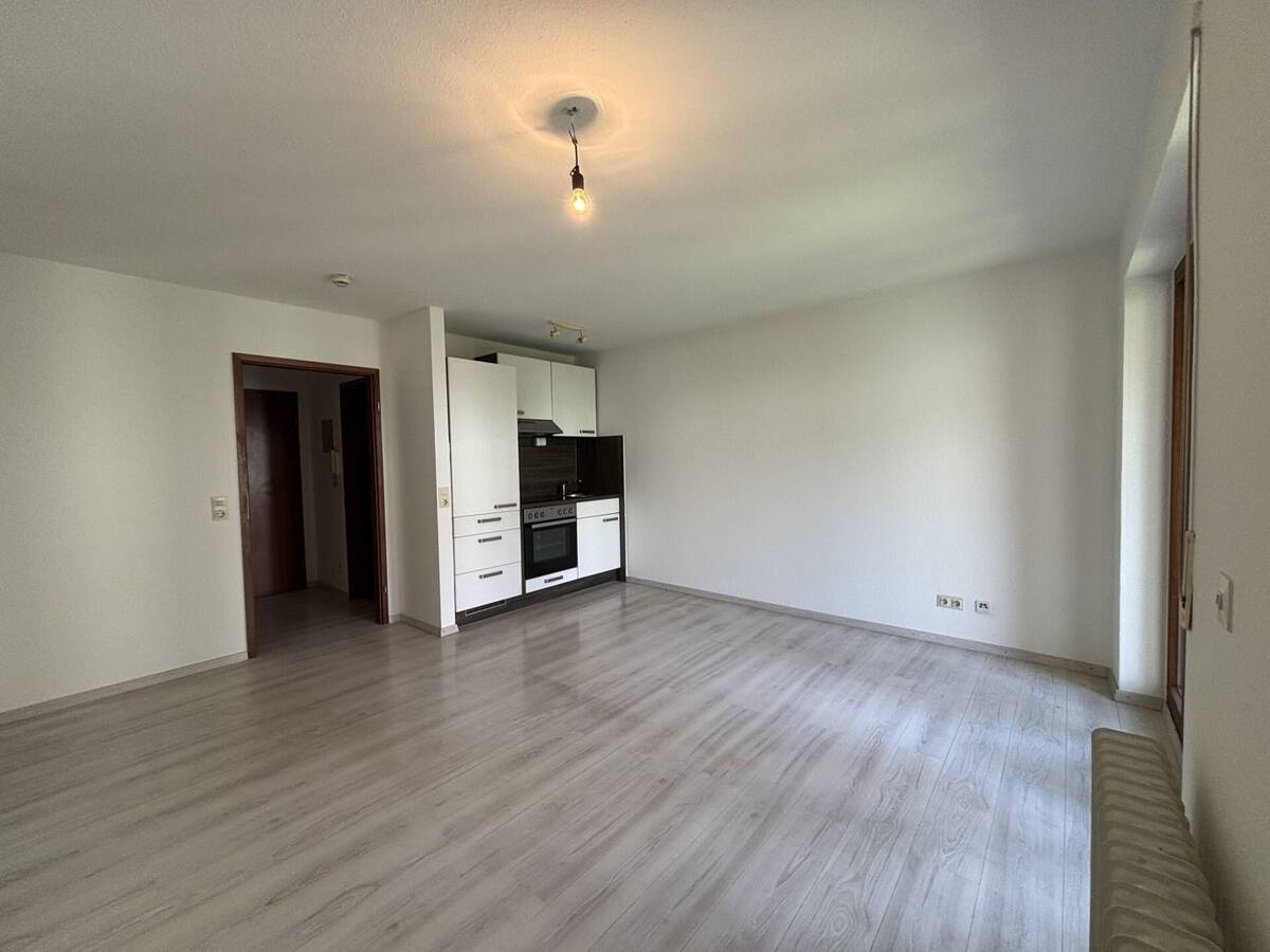Renditestarke 1-Zimmer Wohnung mit Tiefgaragenstellplatz im beliebten Stuttgarter Westen – 70176 Stuttgart – Bild 1 von 9