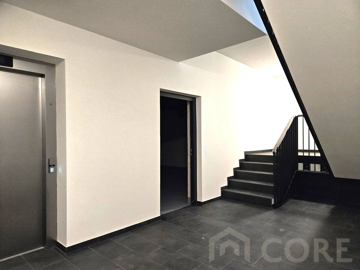 Direkt einziehen und wohlfühlen: 2-Zimmer-Eigentumswohnung mit EBK, großer Terrasse & PKW-Stellplatz – Hamburg – Vorschaubild 8