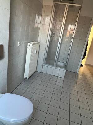 Besichtigungen bitte telefonisch abstimmen- 3,5 Zimmer im DG mit Einbauküche – 99086 Erfurt – Vorschaubild 8