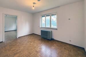 Familienfreundlich!3-FH, komplett frei, Bj. ca. 1937, ca. 202 m² Wfl., Grdst. ca. 438m², 1 Garage! – 70469 Stuttgart – Vorschaubild 2