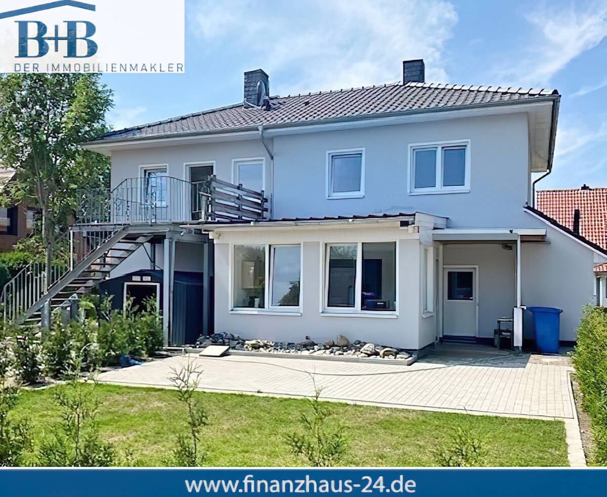 Zweifamilienhaus in Goldenstedt zu verkaufen! – Goldenstedt – Bild 1 von 7