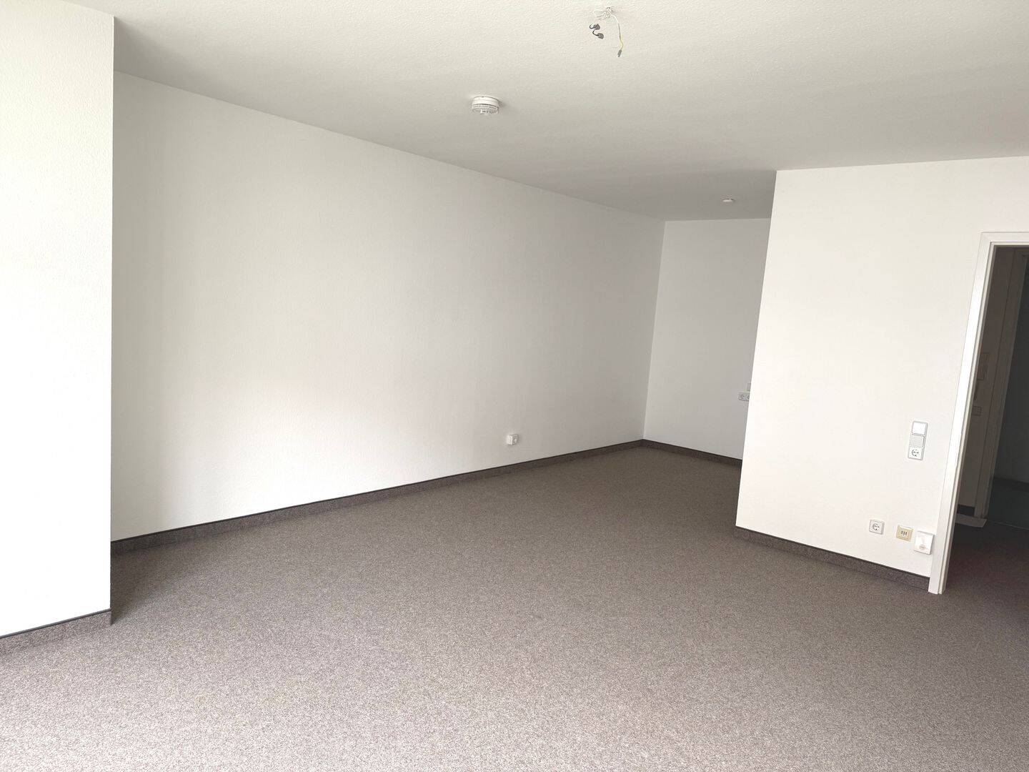 BARRIEREFREI - APARTMENT MIT BALKON - SENIOR LIVING - – Chemnitz – Vorschaubild 4