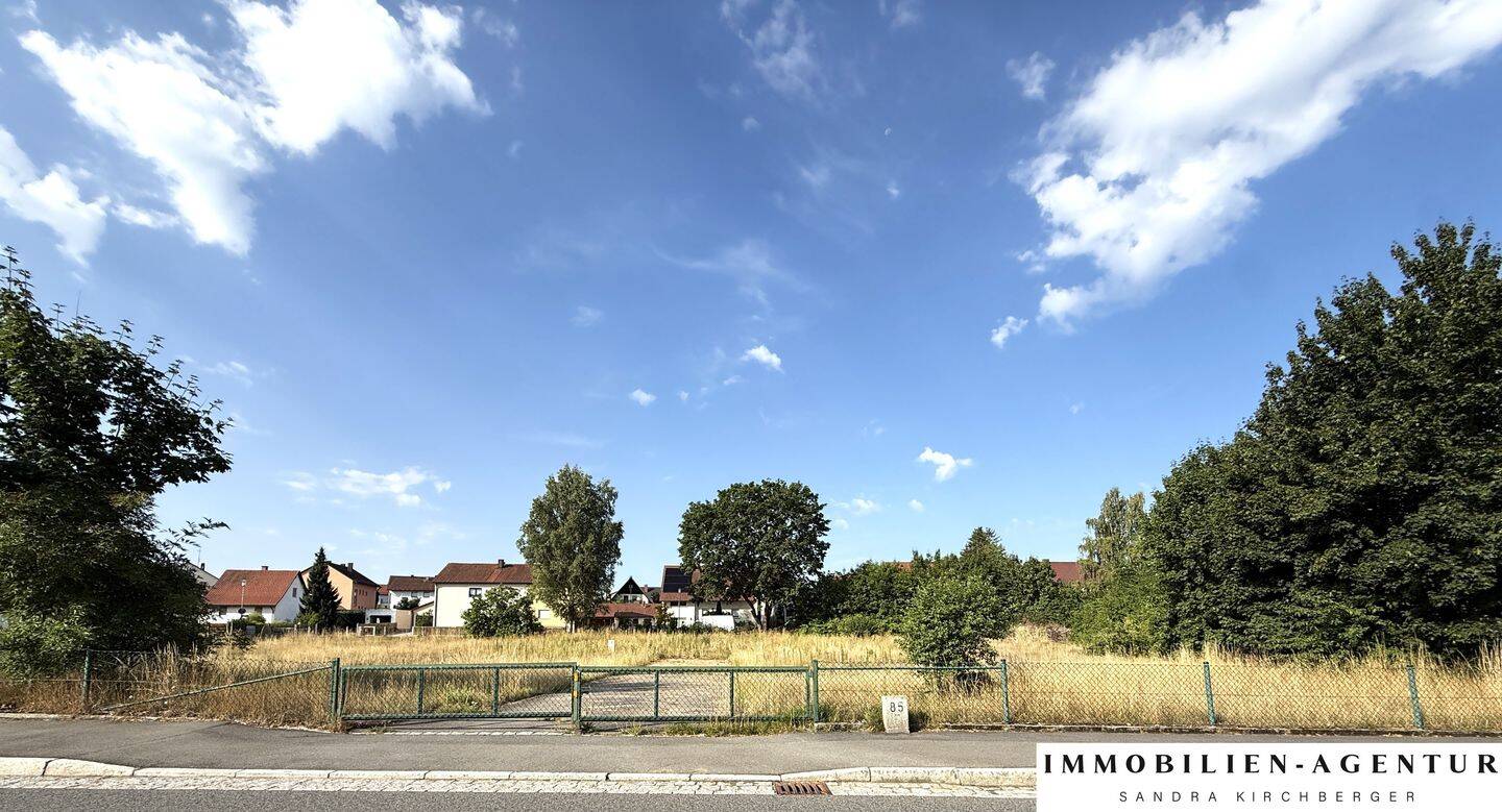 Projektgrundstück mit 3.395 m² - Bauvorbescheid für 18 Wohneinheiten bereits genehmigt