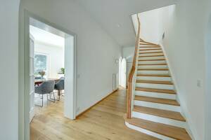 Modernisiertes Einfamilienhaus mit großem Garten in urbaner Bestlage – 40474 Düsseldorf – Vorschaubild 3