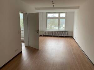 Schöne, große Wohnung im 3. OG mit Blick ins Grüne – 33659 Bielefeld – Vorschaubild 2
