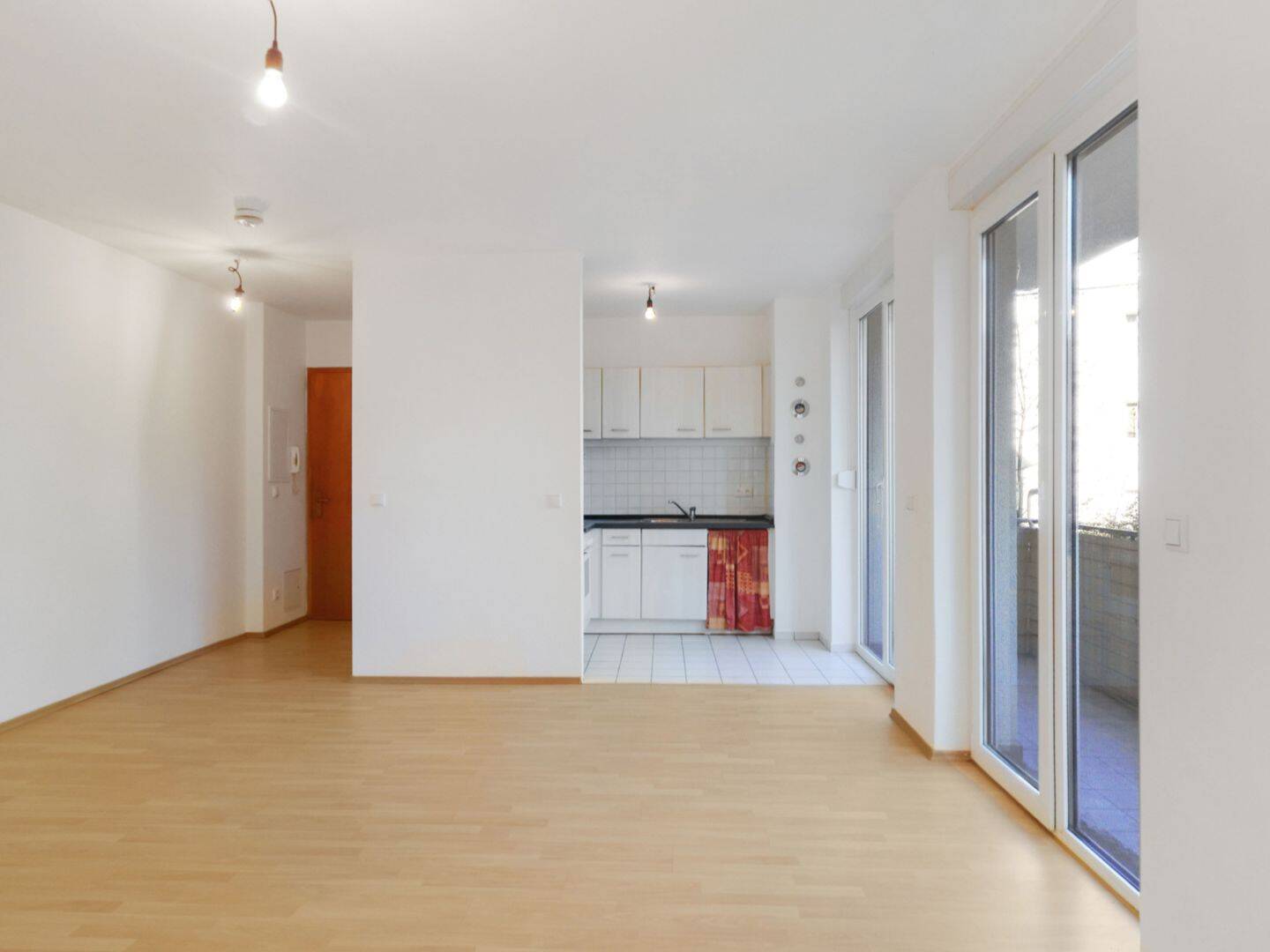 Attraktives Studio Apartment in Karlshorst: bezugsfrei, frisch renoviert und mit Balkon – Berlin – Vorschaubild 3