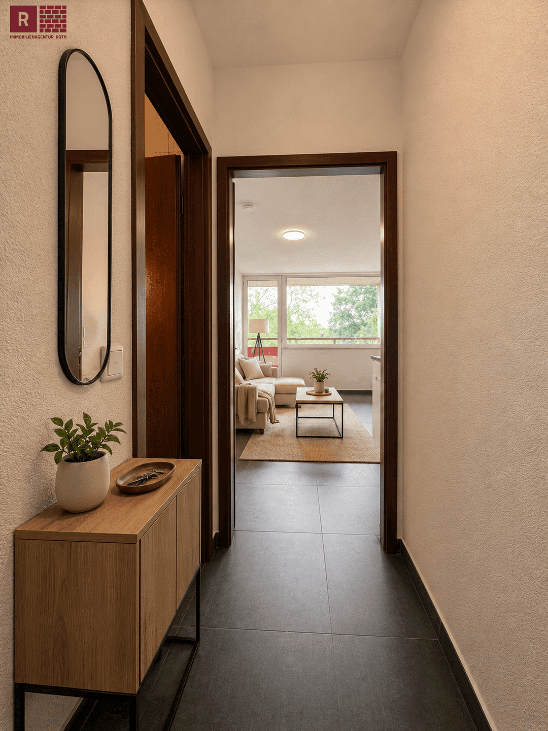 Modernisiertes 1-Zimmer-Apartment mit Loggia, Tiefgarage und gutem Preis-Leistungs-Verhältnis – Offenbach am Main – Vorschaubild 2