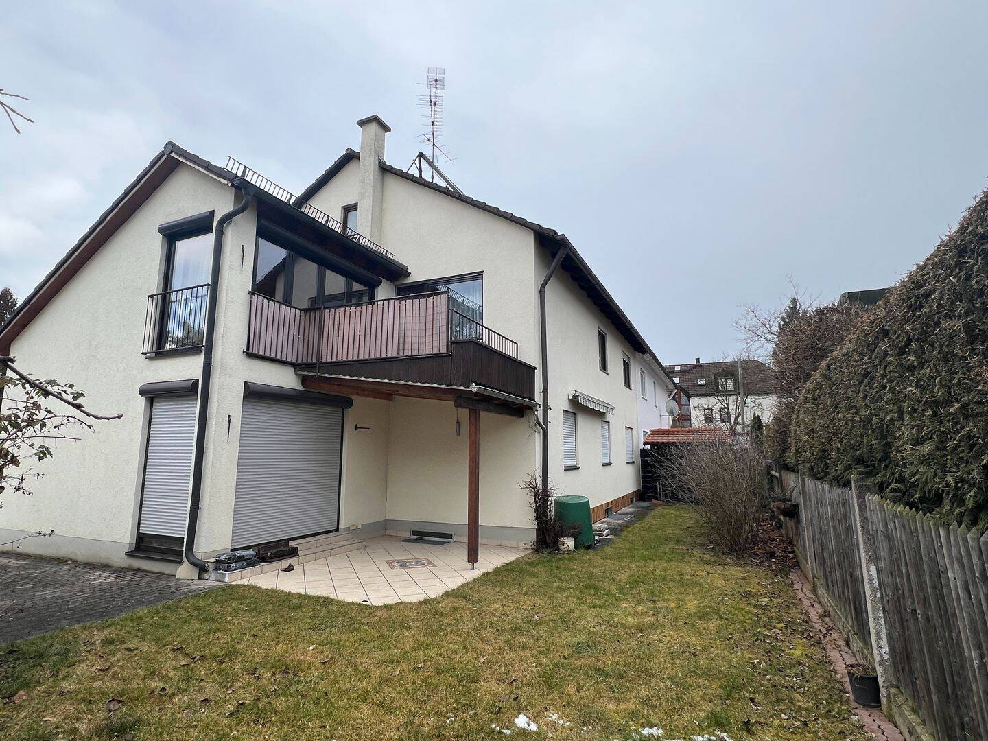 Schöne 4 Zimmerwohnung mit großen Balkon